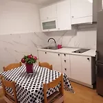 Apartment Downtown Dream