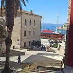 Downtown Dream * Makarska
