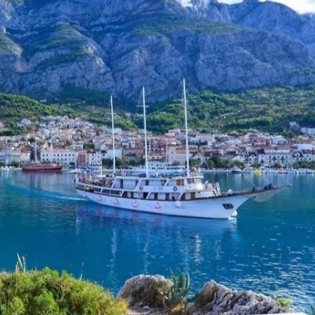 Downtown Dream Apartman *