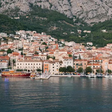 Apartment Downtown Dream Makarska